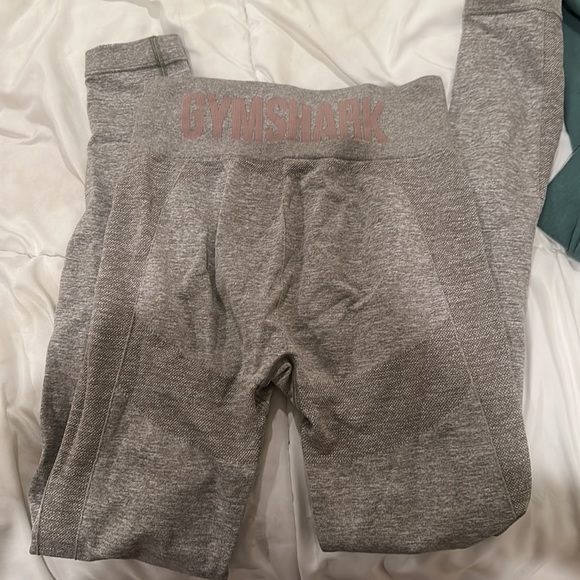 Gymshark flex grey marl with pink leggings - Picture 2 of 2